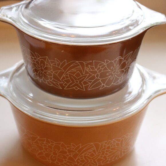 Pyrex! Too cute I have to sell as a set. - Picture 8 of 12